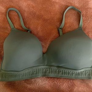 Wear everywhere wireless lightly lined bra